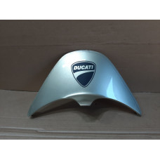 Пластик задний над фонарями Honda Forza mf06